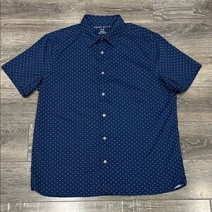 Perry Ellis slim fit stretch buttoned down shirt size XL